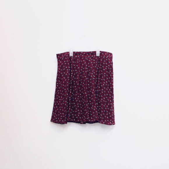 Old Navy Pleated Skirt - Picture 1 of 2